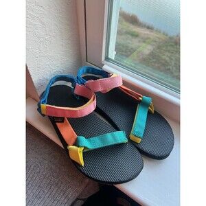 Teva Original Women’s Universal Sandals in Colorful 90’s Inspired Design Size 5